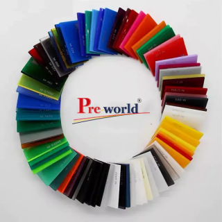 Zal alcohol acrylplaat aantasten?